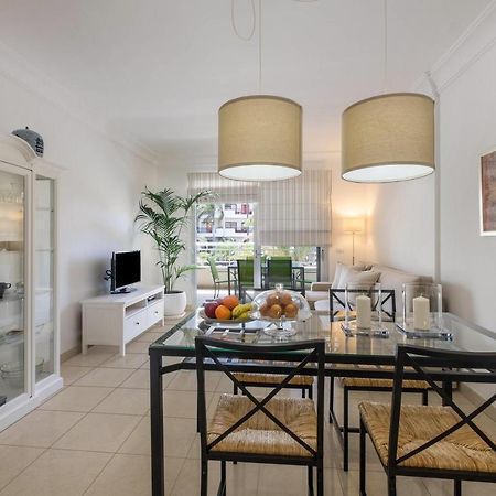 Apartamento Marina Арона Екстериор снимка