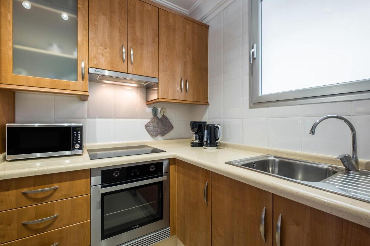Apartamento Marina Арона Екстериор снимка