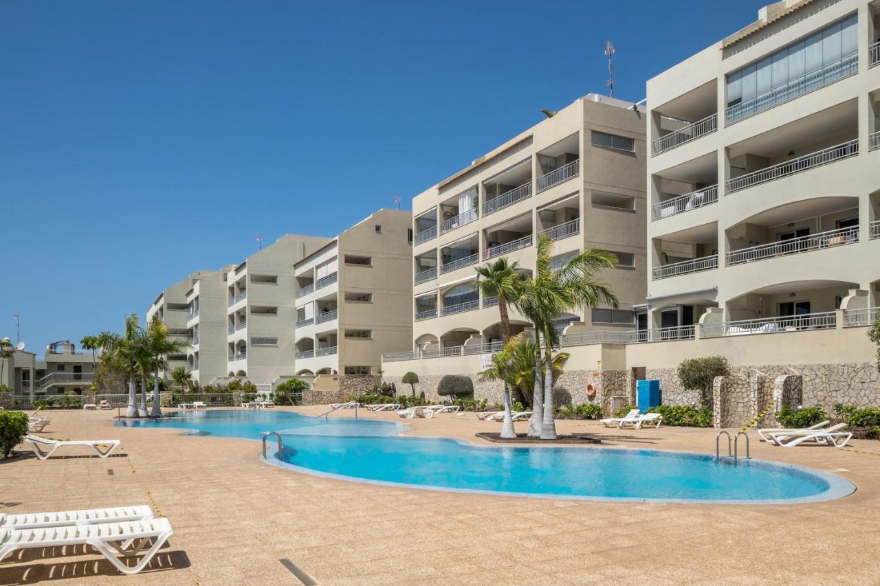 Apartamento Marina Арона Екстериор снимка