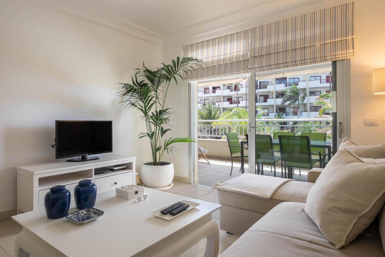 Apartamento Marina Арона Екстериор снимка
